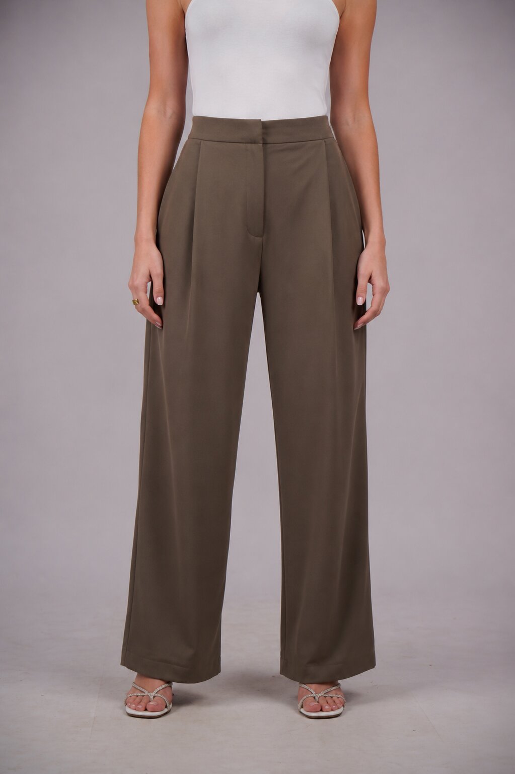Pleated Wide-Leg Trousers – Default