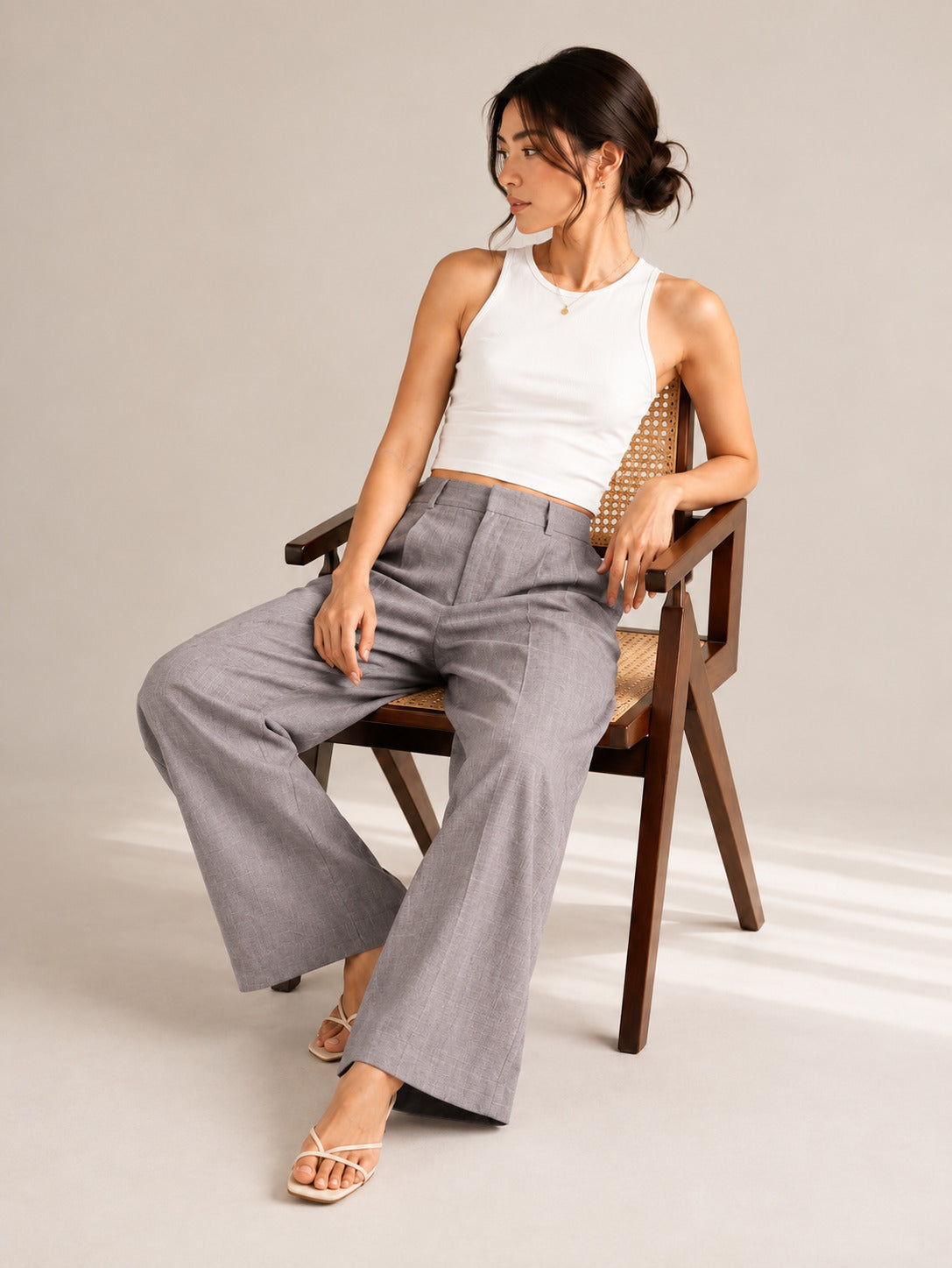 Pleated Wide-Leg Trousers – Grey